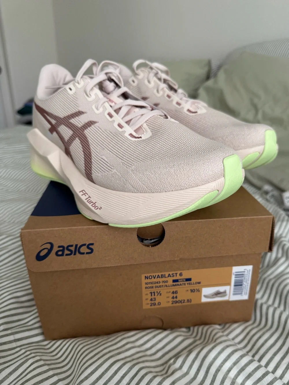 Men's ASICS Novablast 6